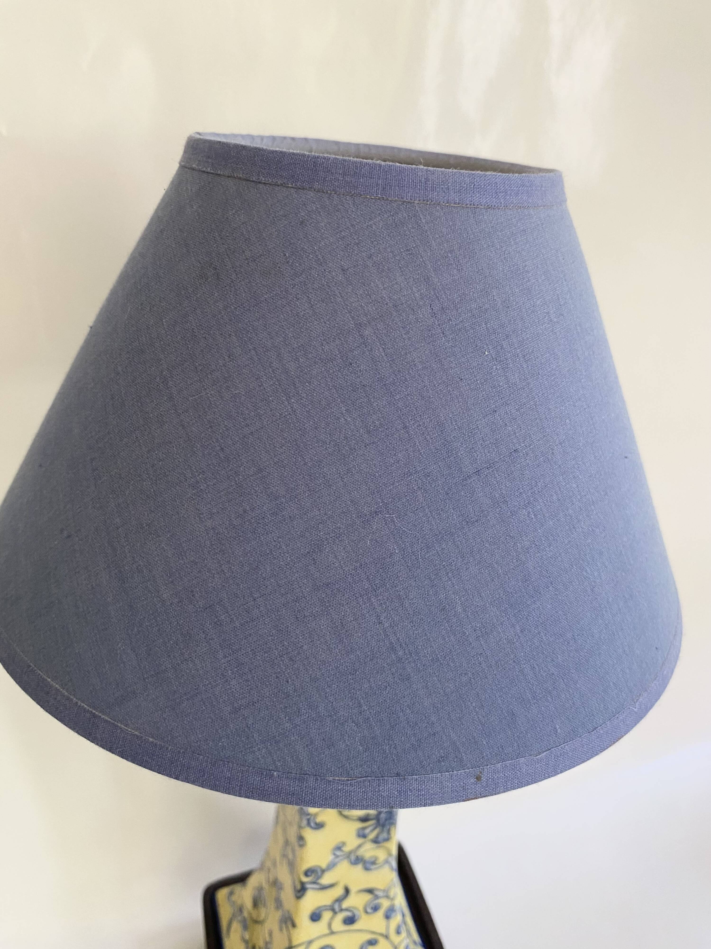 Ceramic lamp, new fabric cable, cotton lampshade.