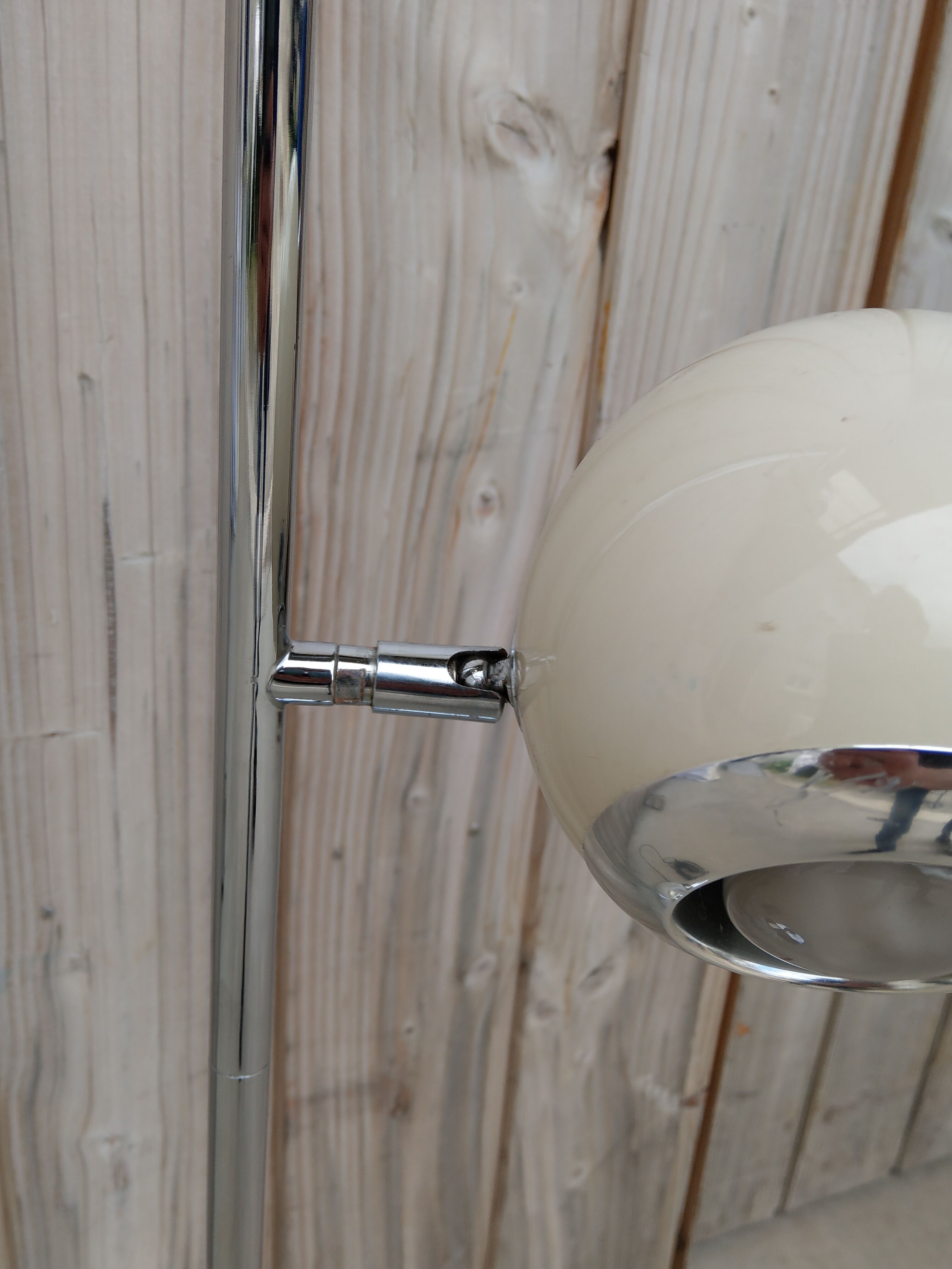 Floor lamp design eyeball