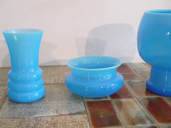 Ensemble de vases scandinave en verre opalin de Erik Hoglund 1960