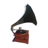Gramophone "master's story here"