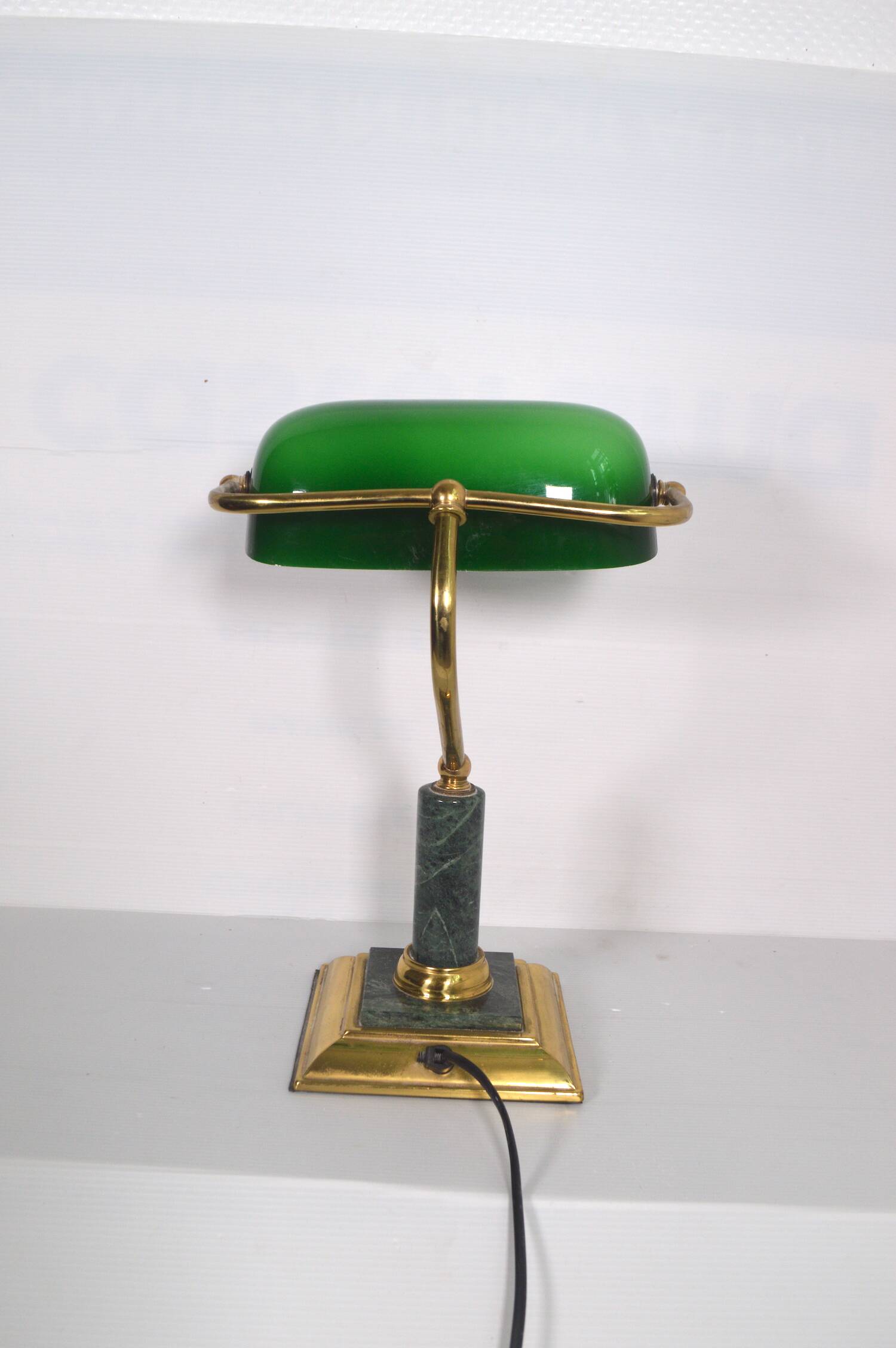 Banker's lamp