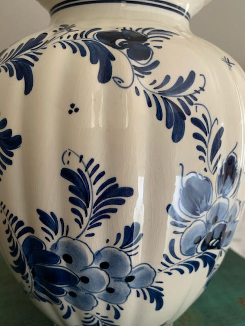 Vase couvert de Delft