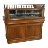 Oak apothecary counter – 1920