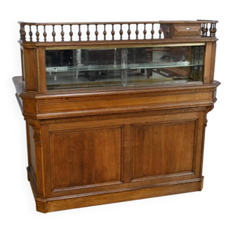 Oak apothecary counter – 1920