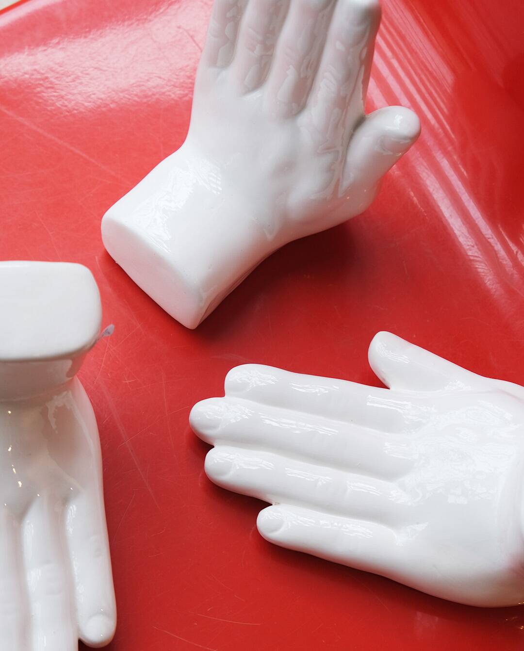Ceramic bookends in the shape of hands x3, Holland, 1980s