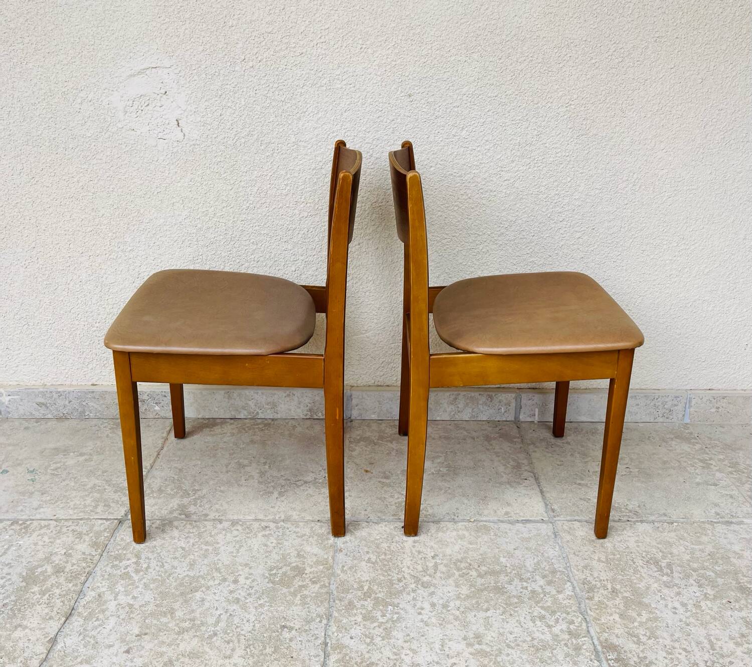 2 vintage chairs from the 1960s