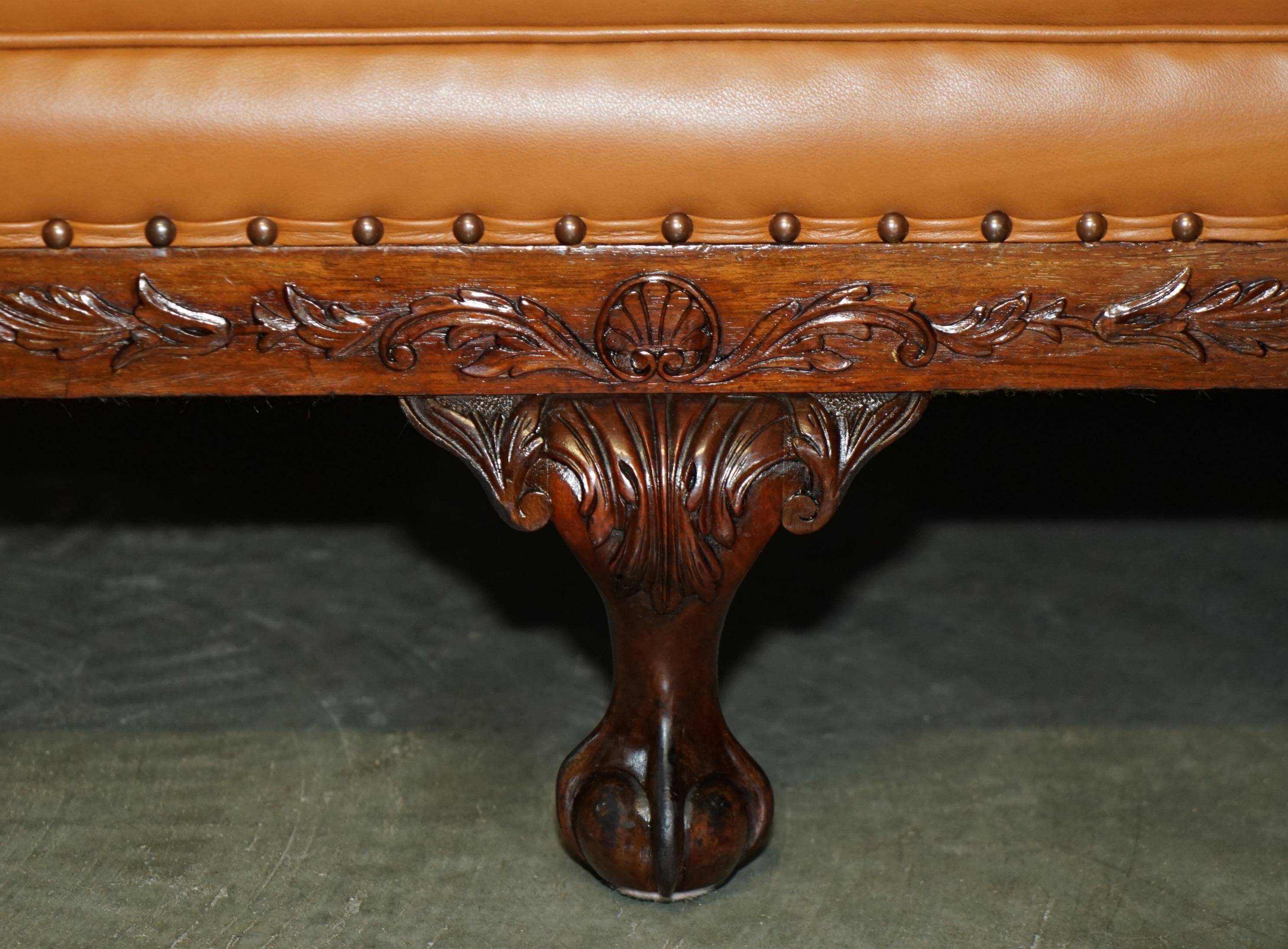 Restored three-seater leather canapé in late Victorian style.