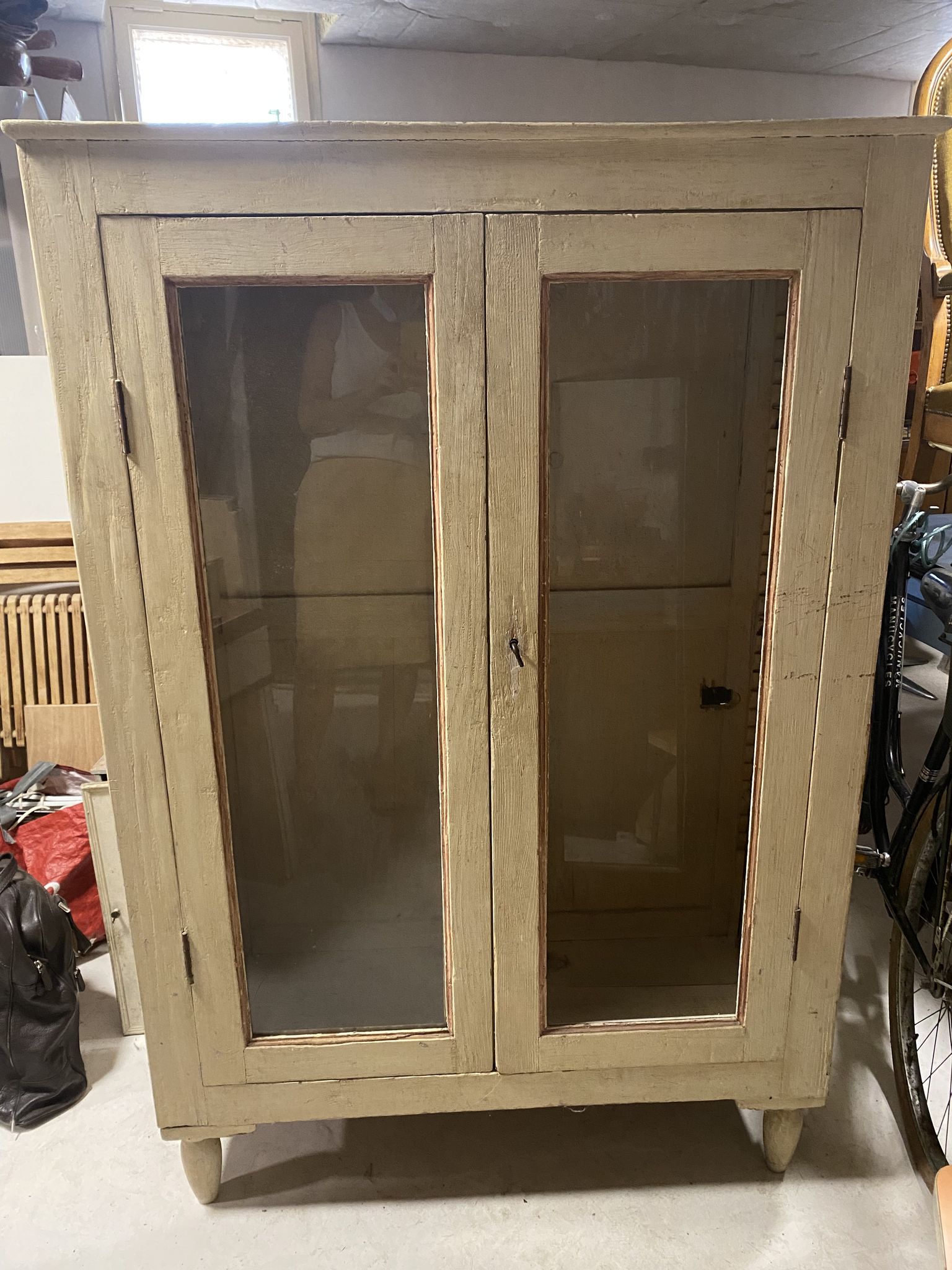 Cream patinated glass cabinet