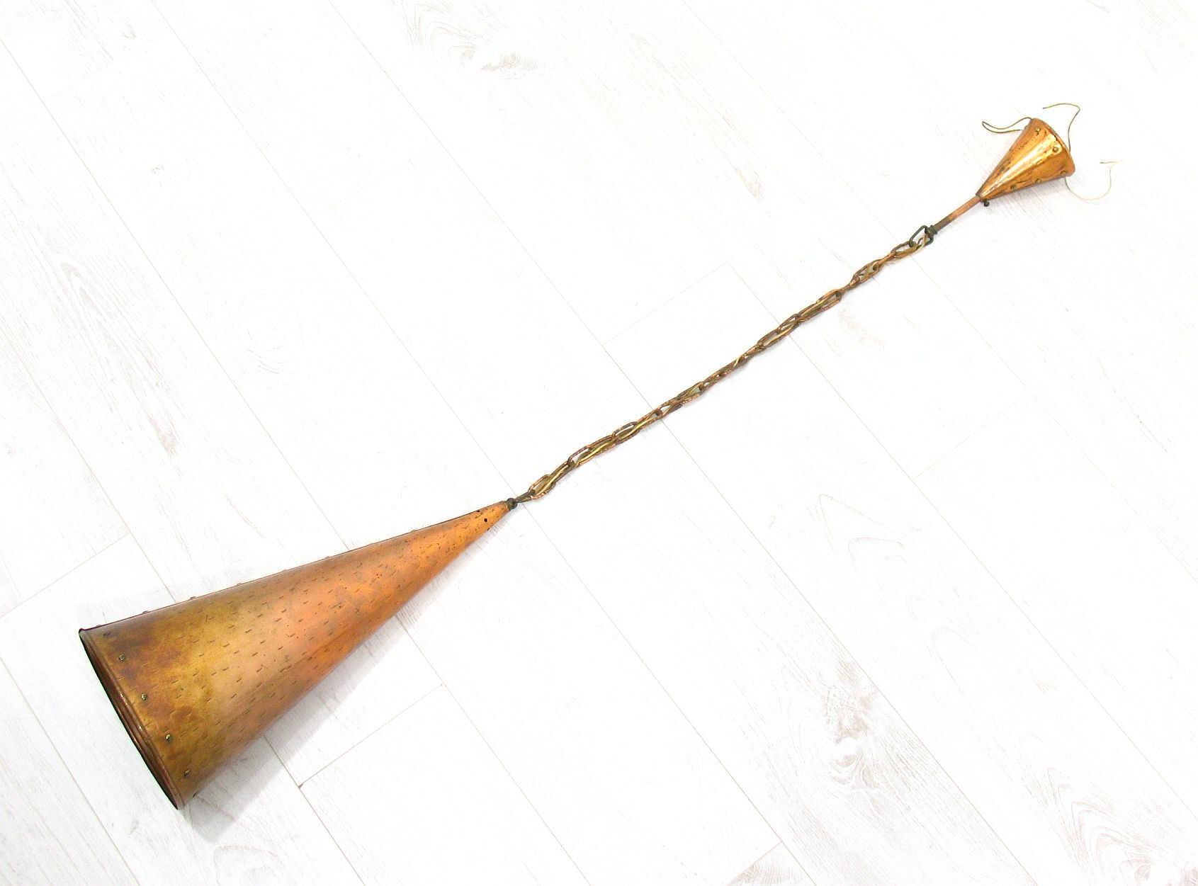 Suspension cône en cuivre du Danemark, années 1970