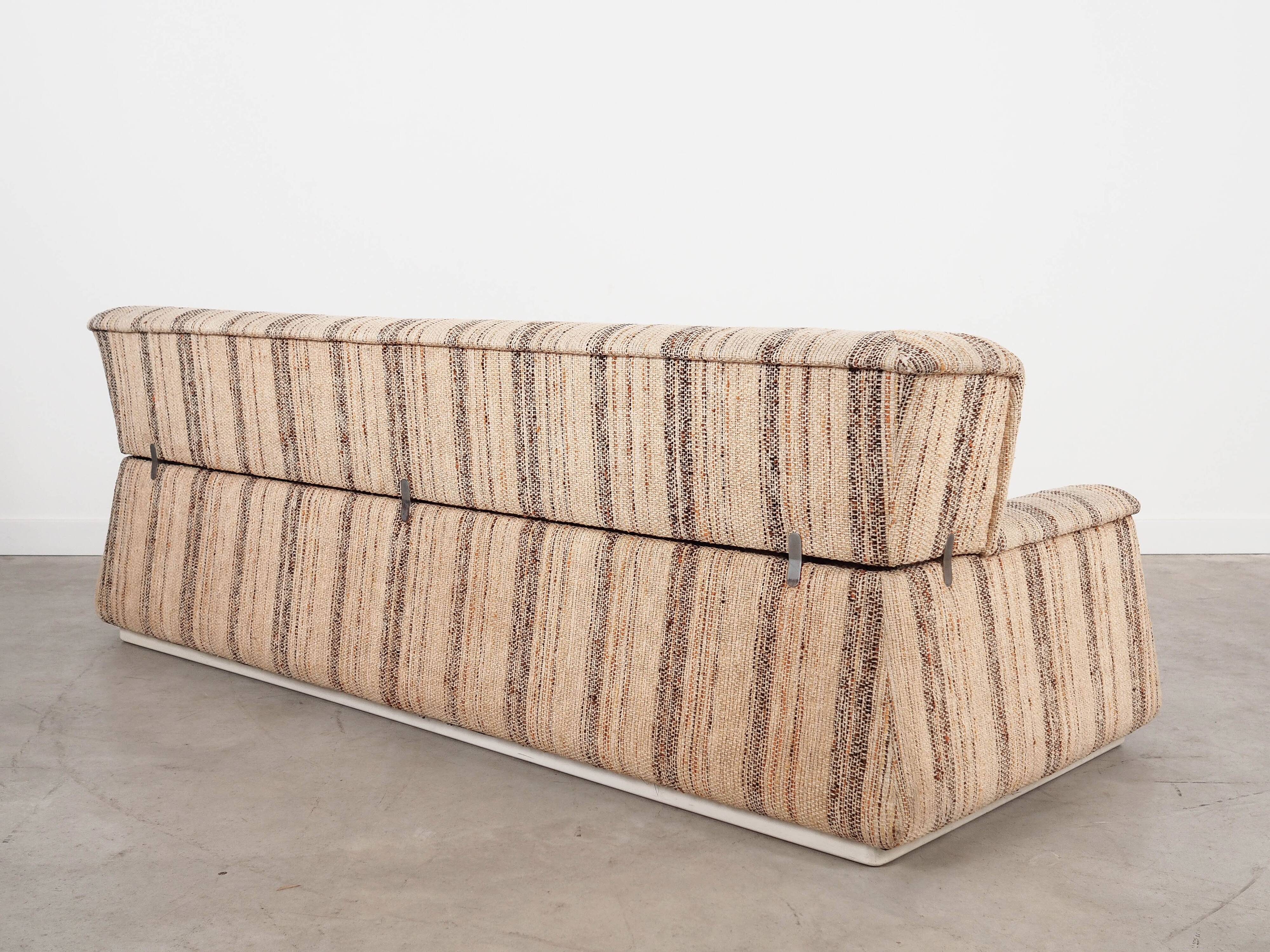 Three-seater sofa, Italian design, 1960s, manufactured by Saporiti