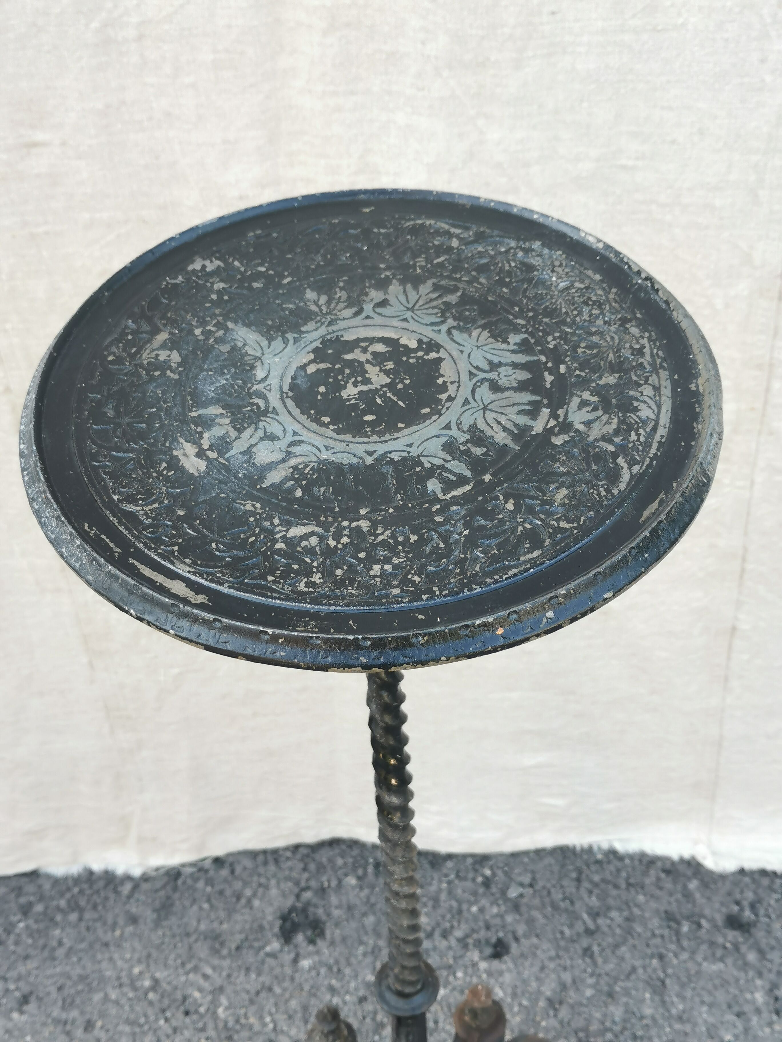 Cast iron Napoleon III pedestal table