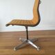 Chaise EA105 par Charles & Ray Eames, édition Herman Miller