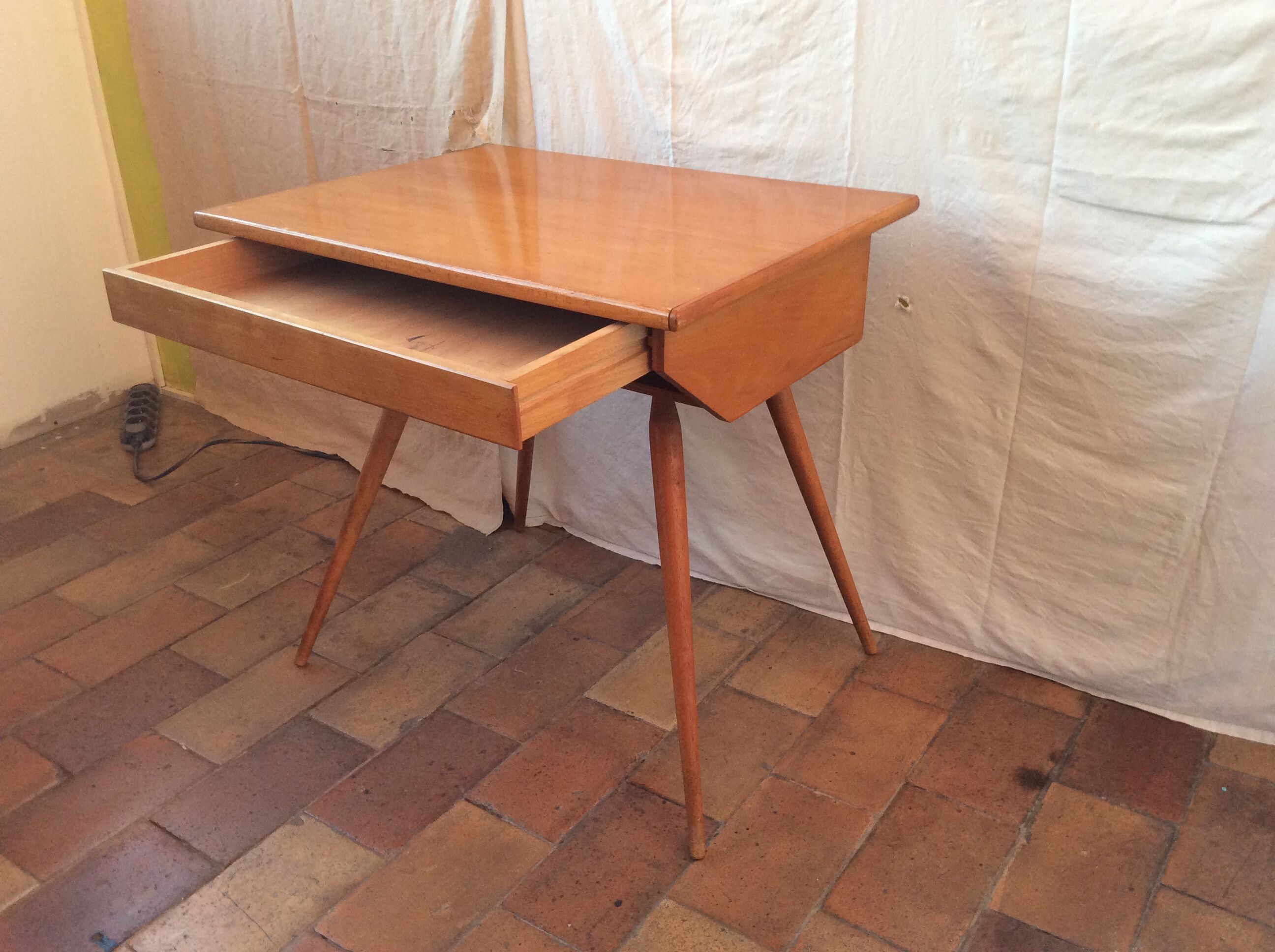 Vintage scandinavian office