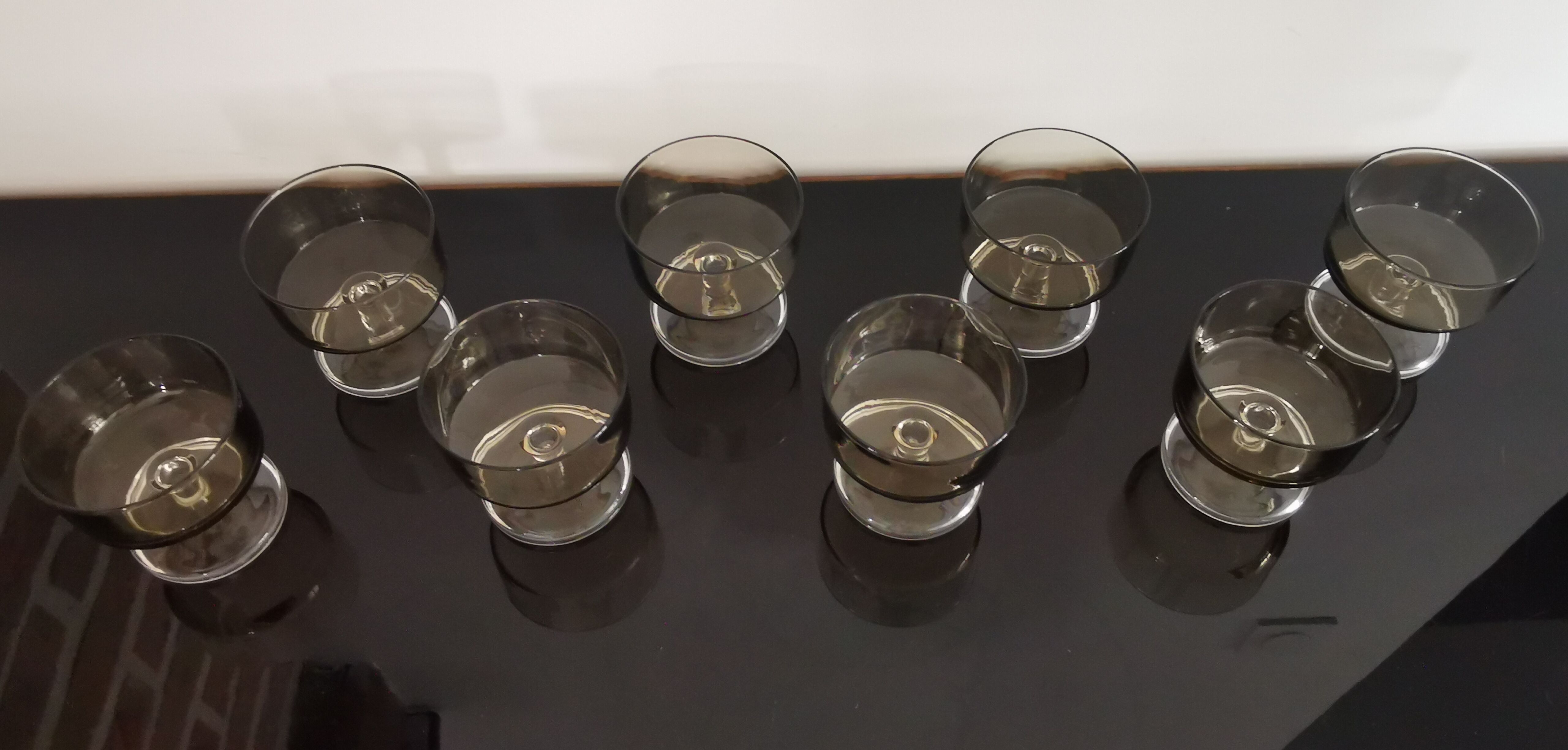 Set of 8 glasses of cavalier Luminarc smoked vintage 70'S champagne