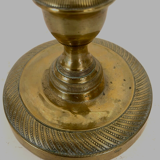 Paire de bougeoirs de style Louis XVI en bronze ciselé et doré - XIXe siècle