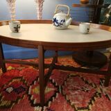 Oval coffee table