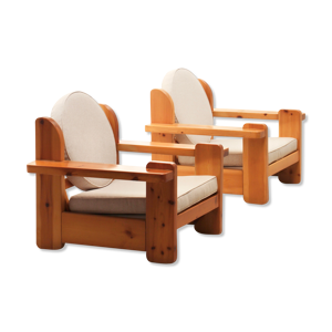 Paire de fauteuils italiens