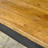 Pine farmtable