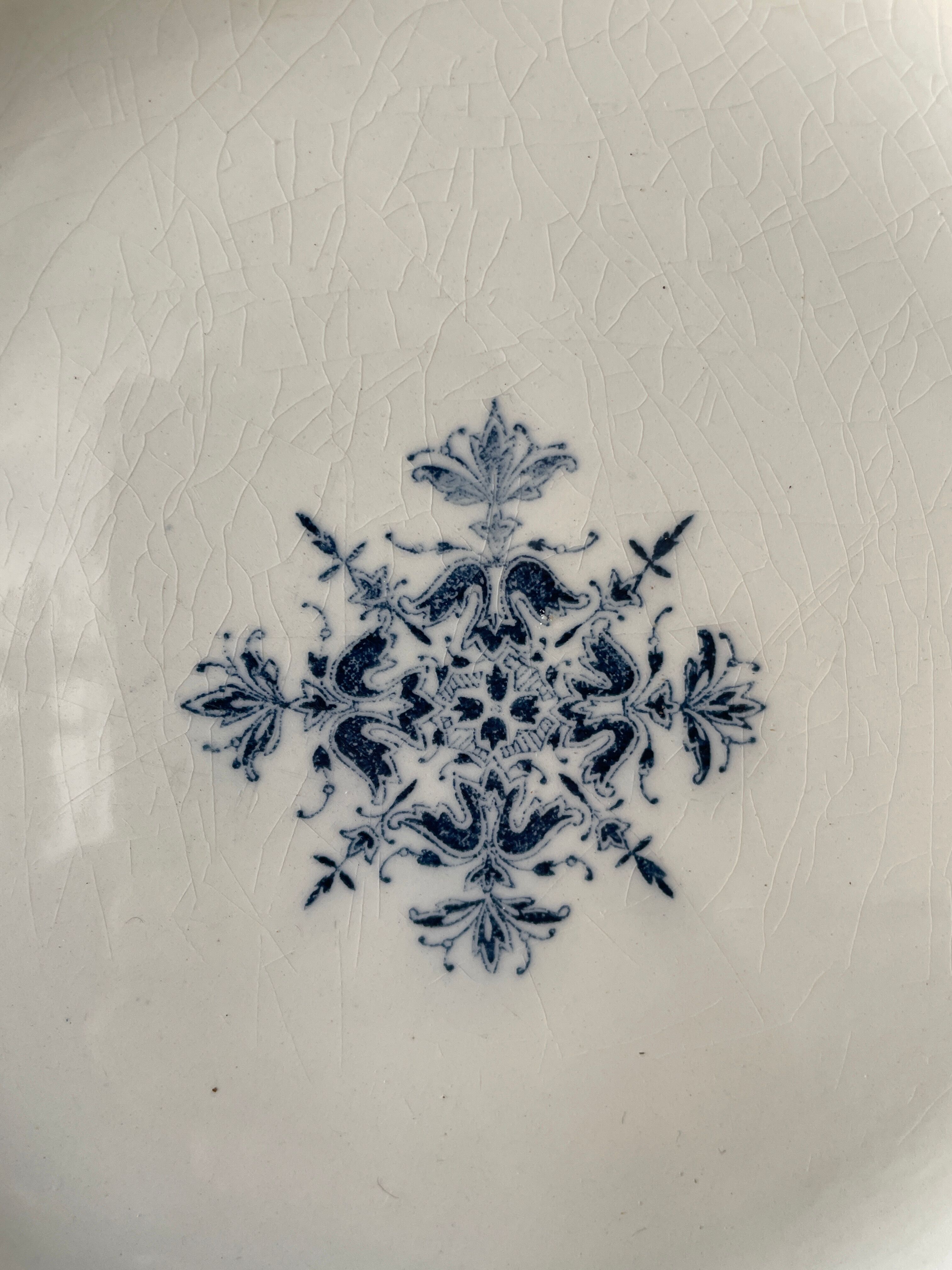 Set of 12 flat plates Terre de Fer L.G "Rouen" XIX