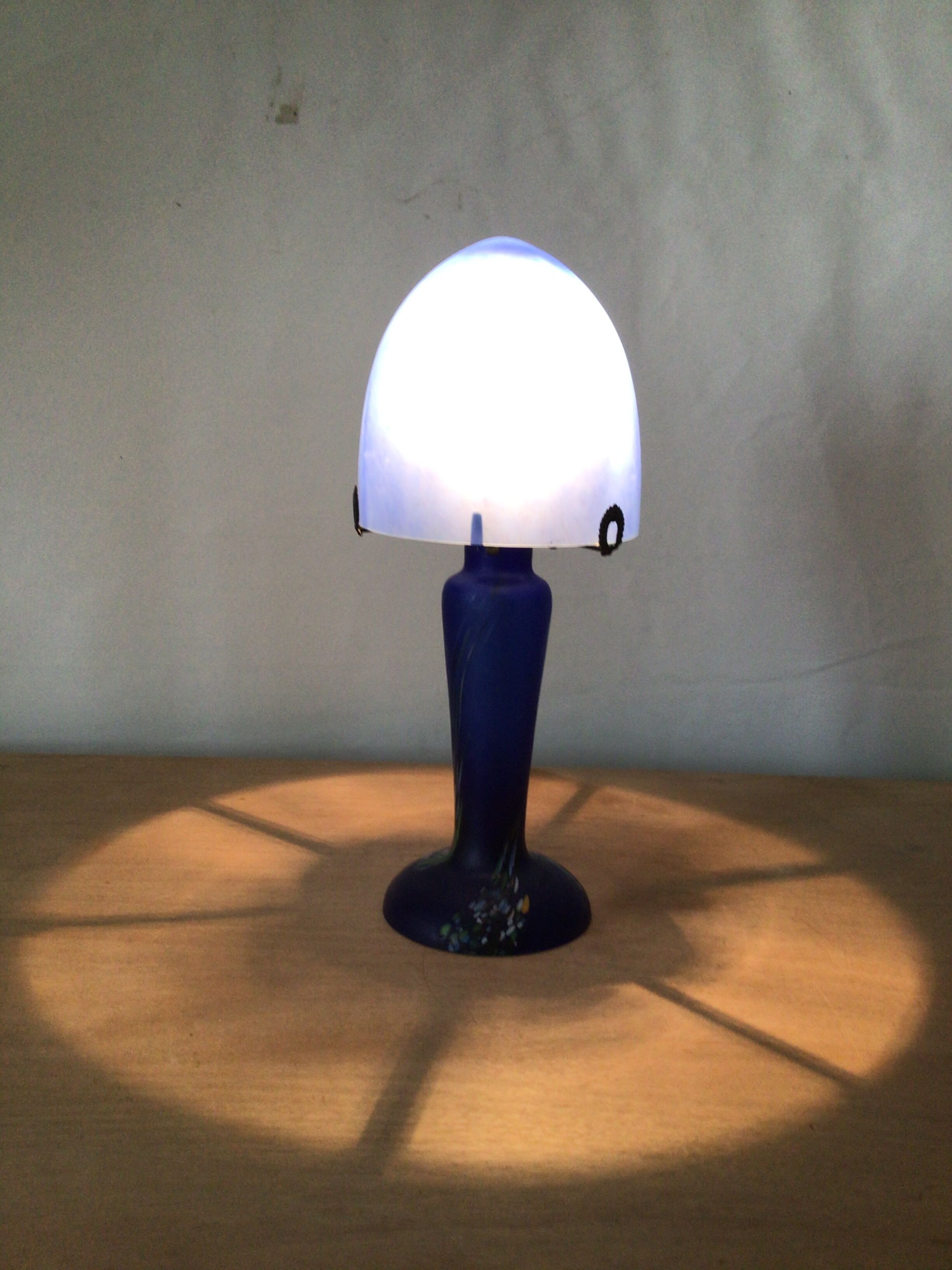 Mushroom lamp glass paste