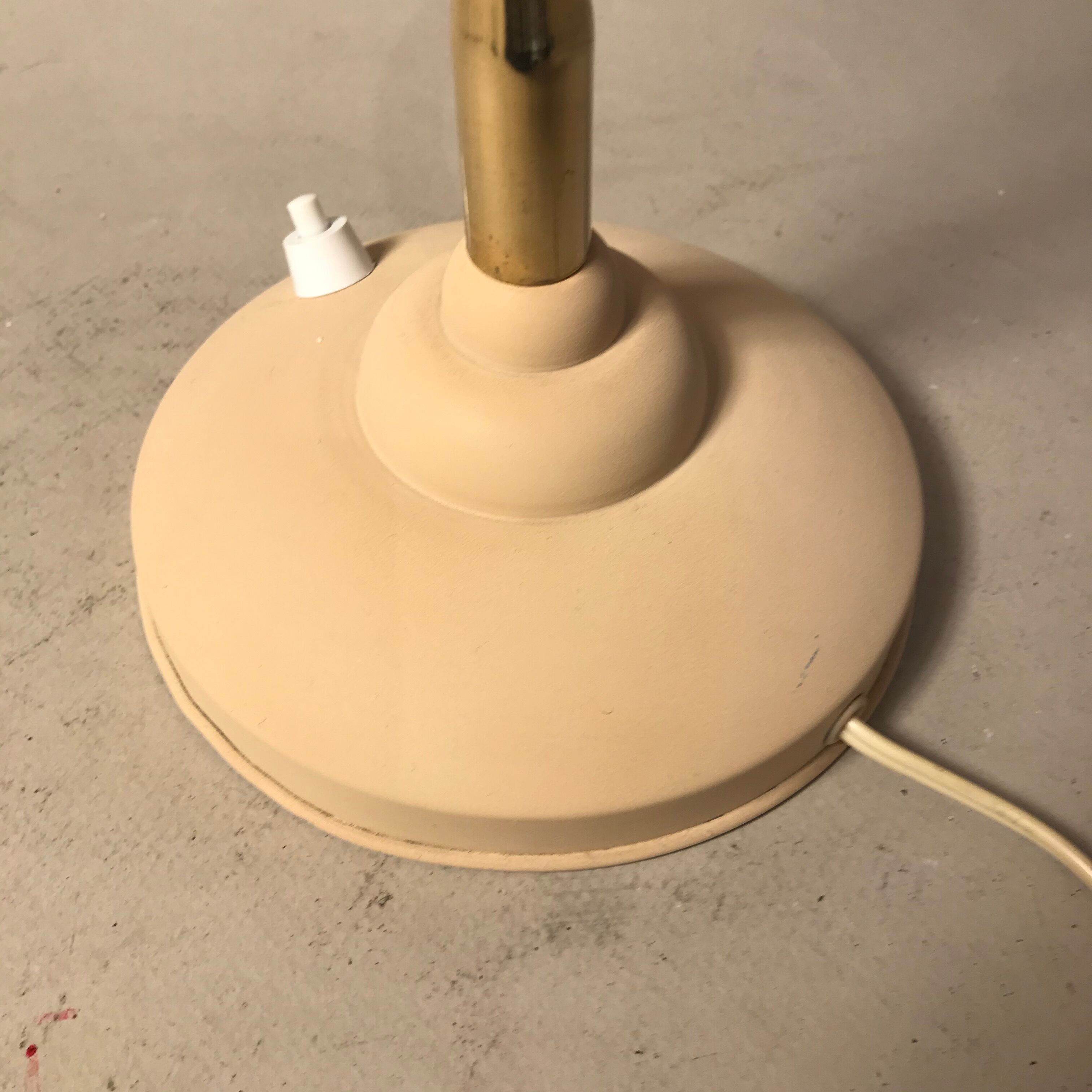 Vintage 60s beige and flexible gold desk lamp 45 cm