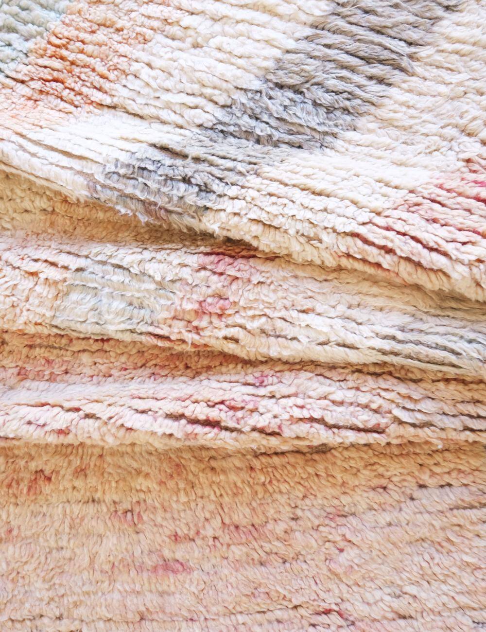 Modern Berber Rug - 274 x 167 cm