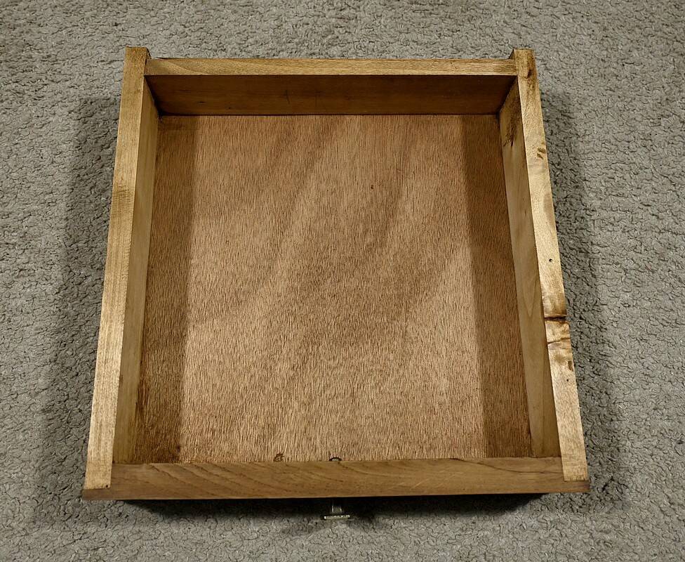 Living Room or Nightstand Table in Oak and Marble, Art Deco – 1930