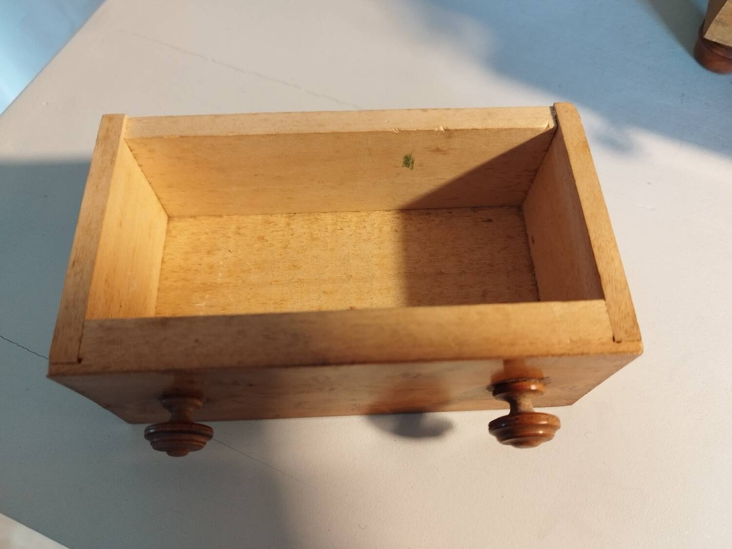 Mobilier de poupée en bois