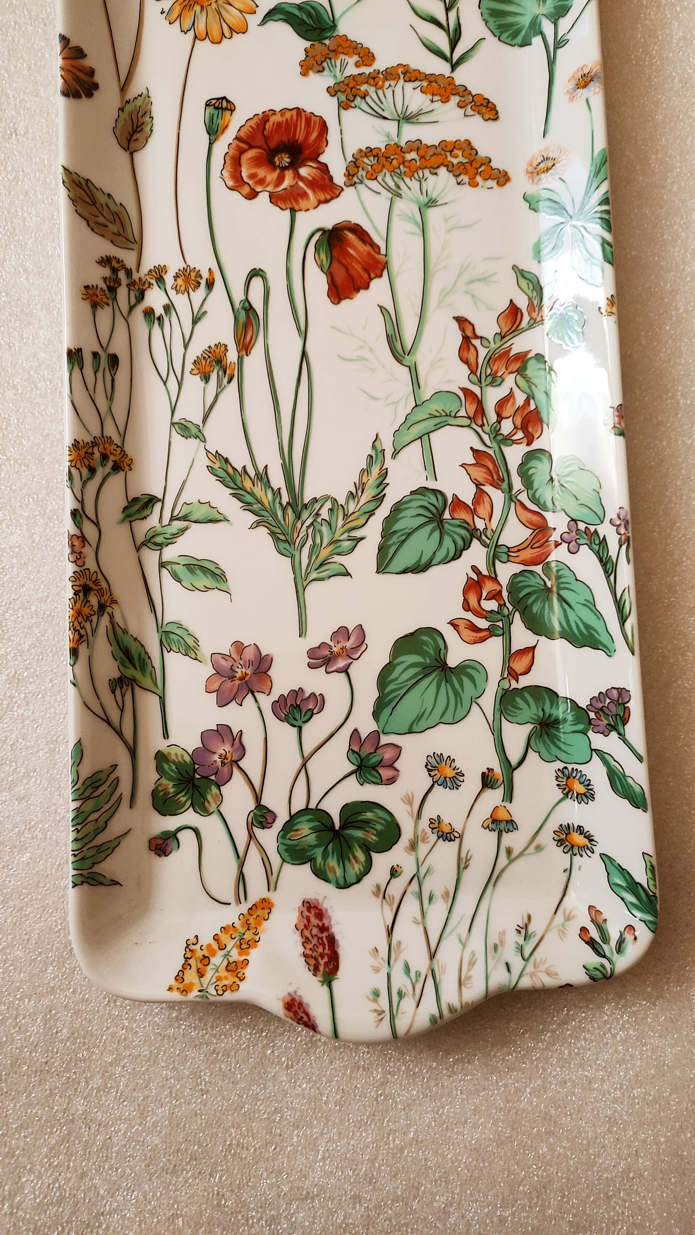 Rectangular traditional porcelain dish