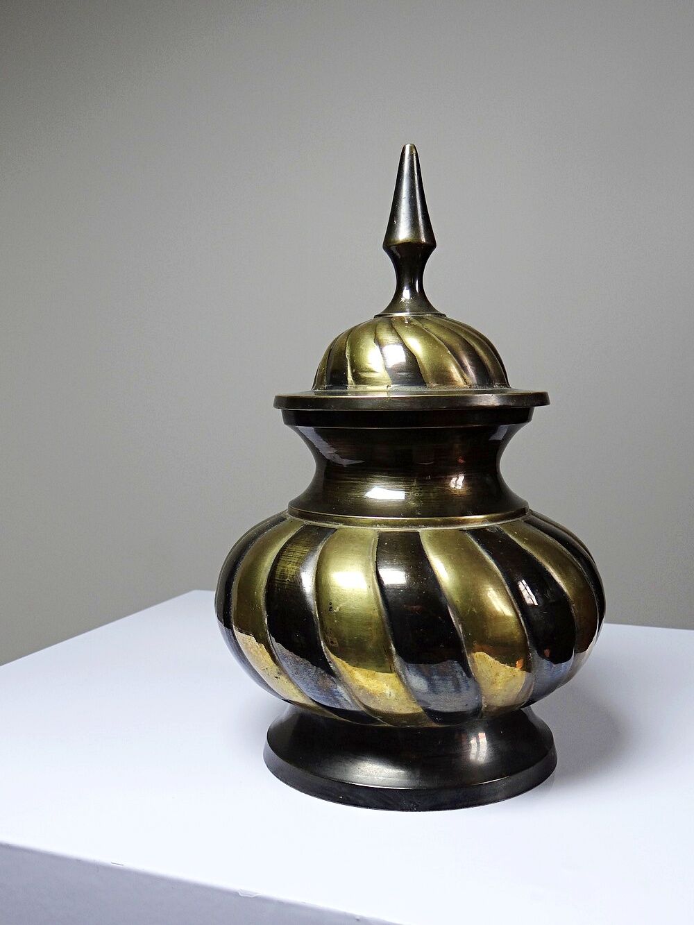 Twisted brass covered pot, vintage Indian craftsmanship from the 60s-80s.