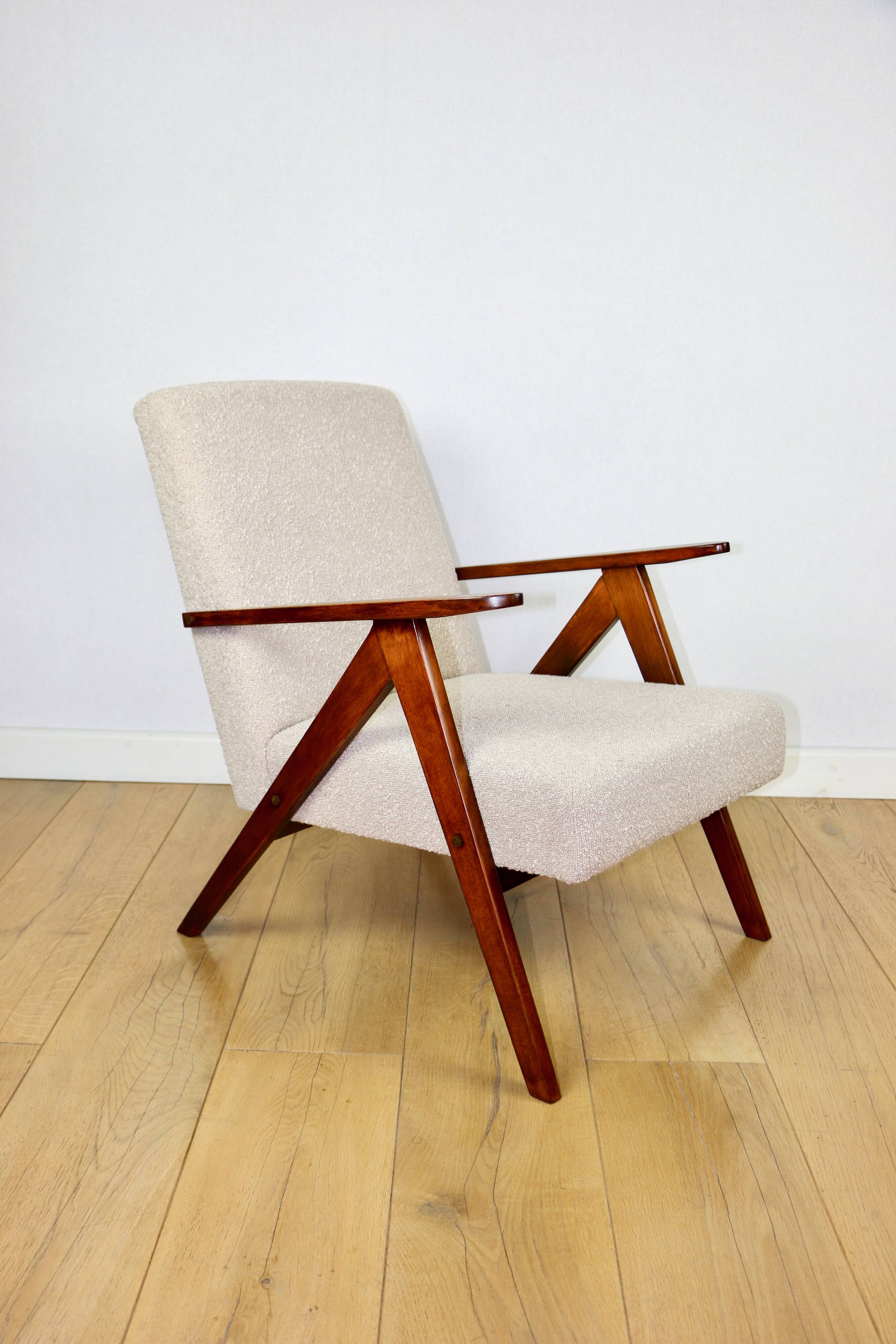 Vintage armchair B-310 VAR beige boucle dark structural wood 1970s - 2 pieces available