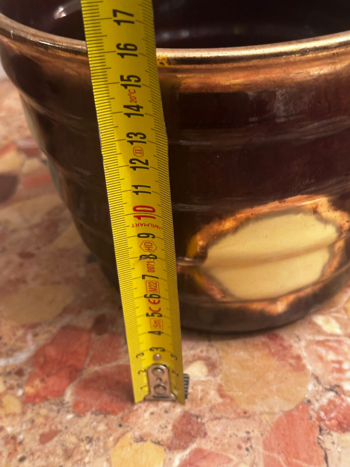 Vintage ribbed ceramic cache pot