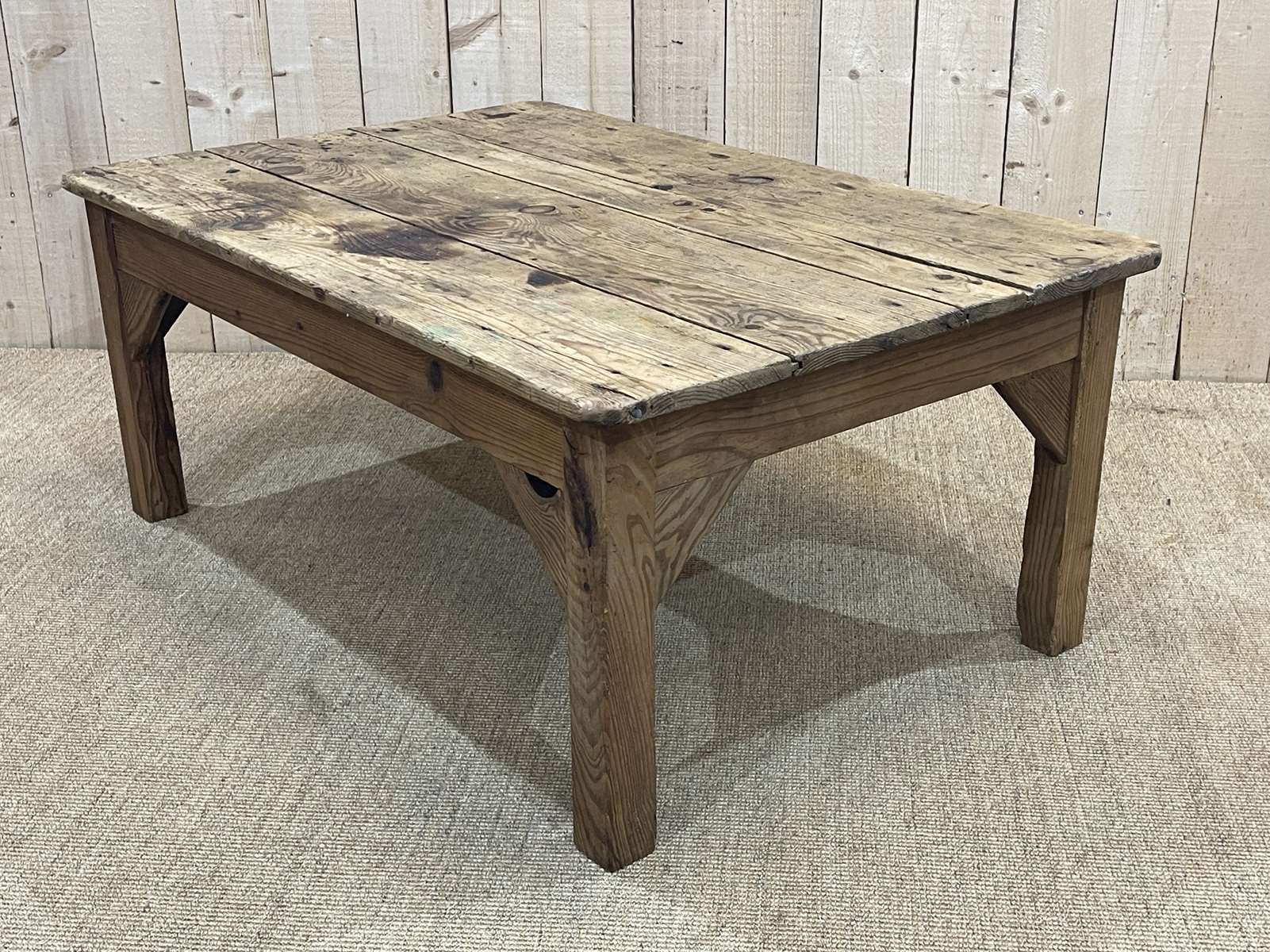 Coffee table in fir early XXth