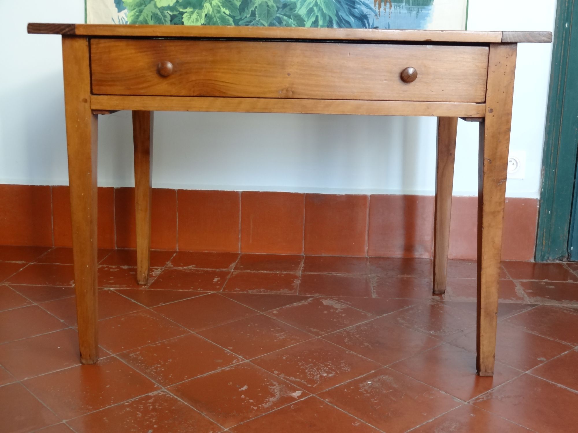 Cherry wood desk nineteenth century with a belt drawer 92 x 67 x 60 cm
