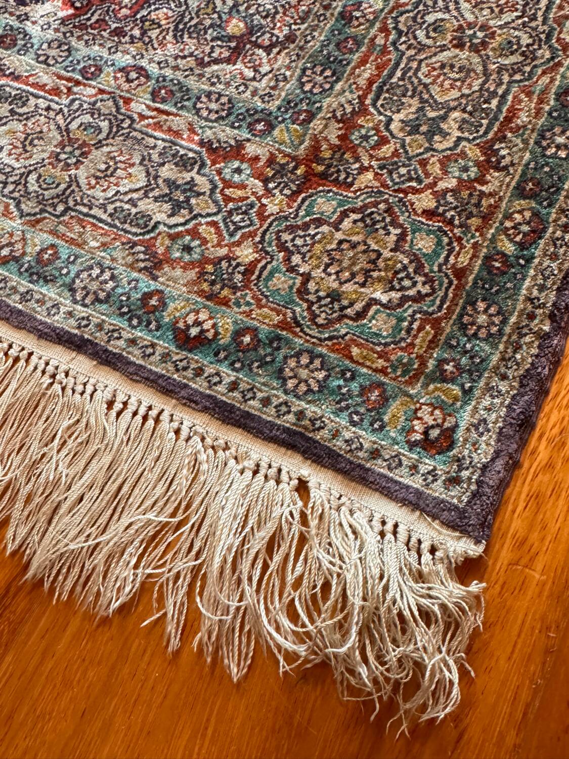 Chinese silk oriental rug 103 cm x 64 cm