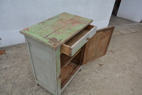 Parisian buffet skated