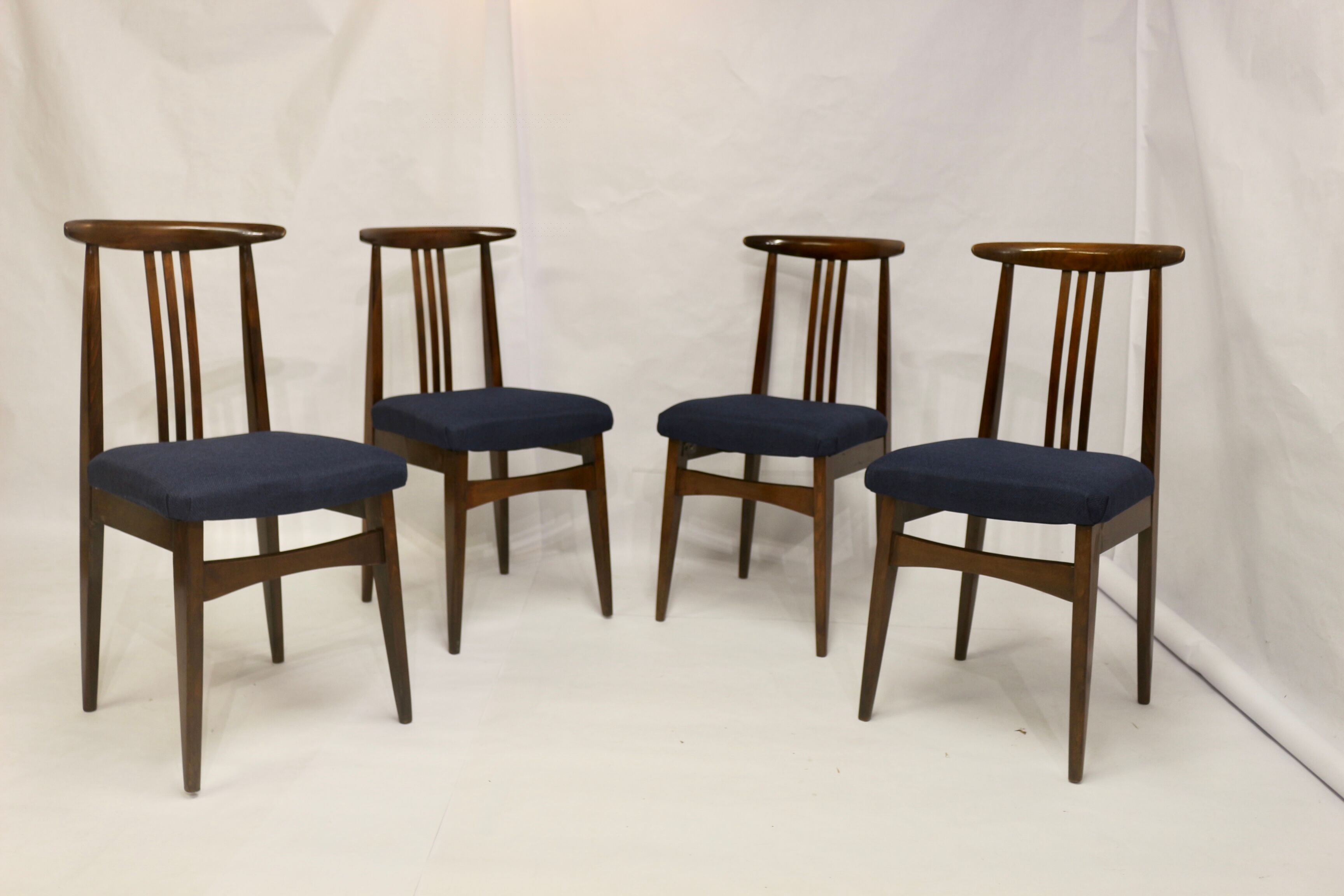 Set of 4 chairs from the 60s/70s, M. Zieliński type 200/100B. Ref Macha
