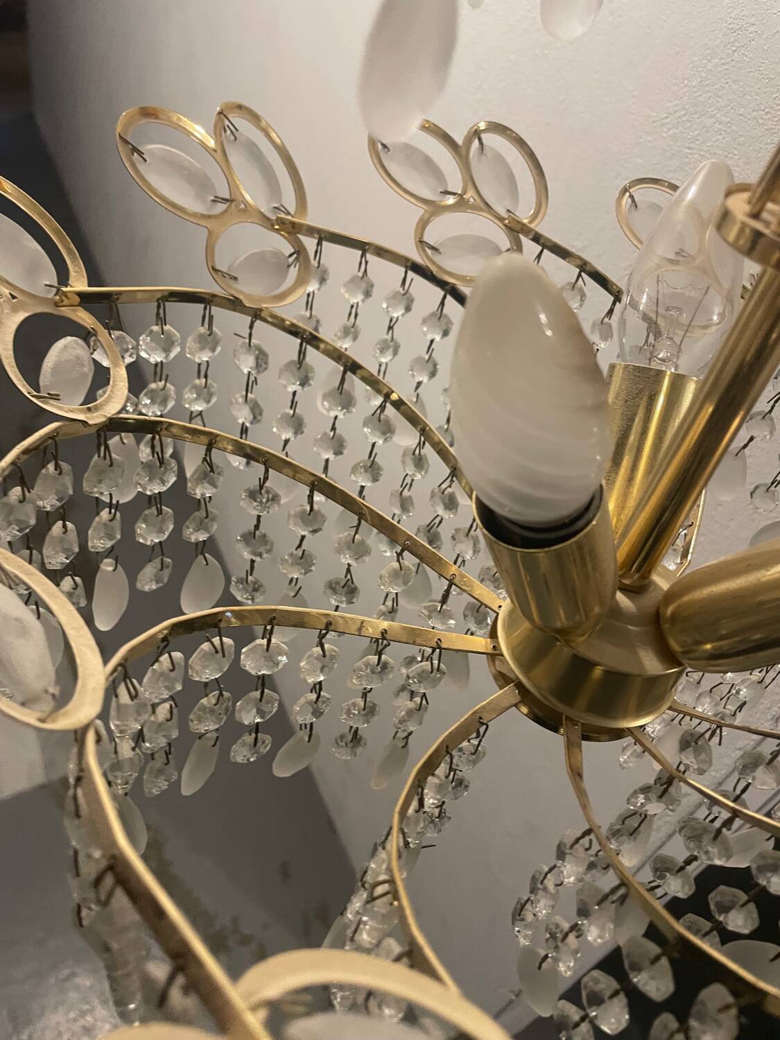 1980s chandelier with pendants