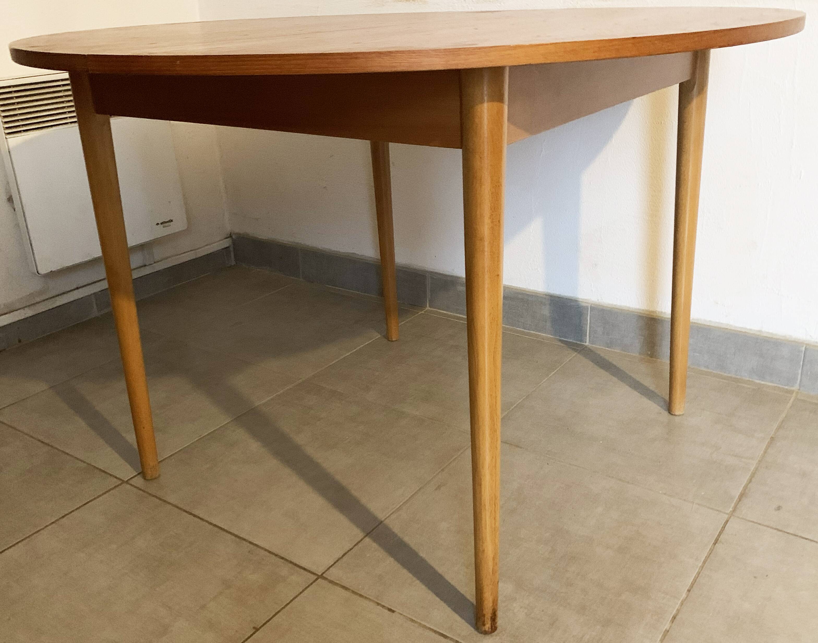 Table de repas scandinave en palissandre clair des années 60