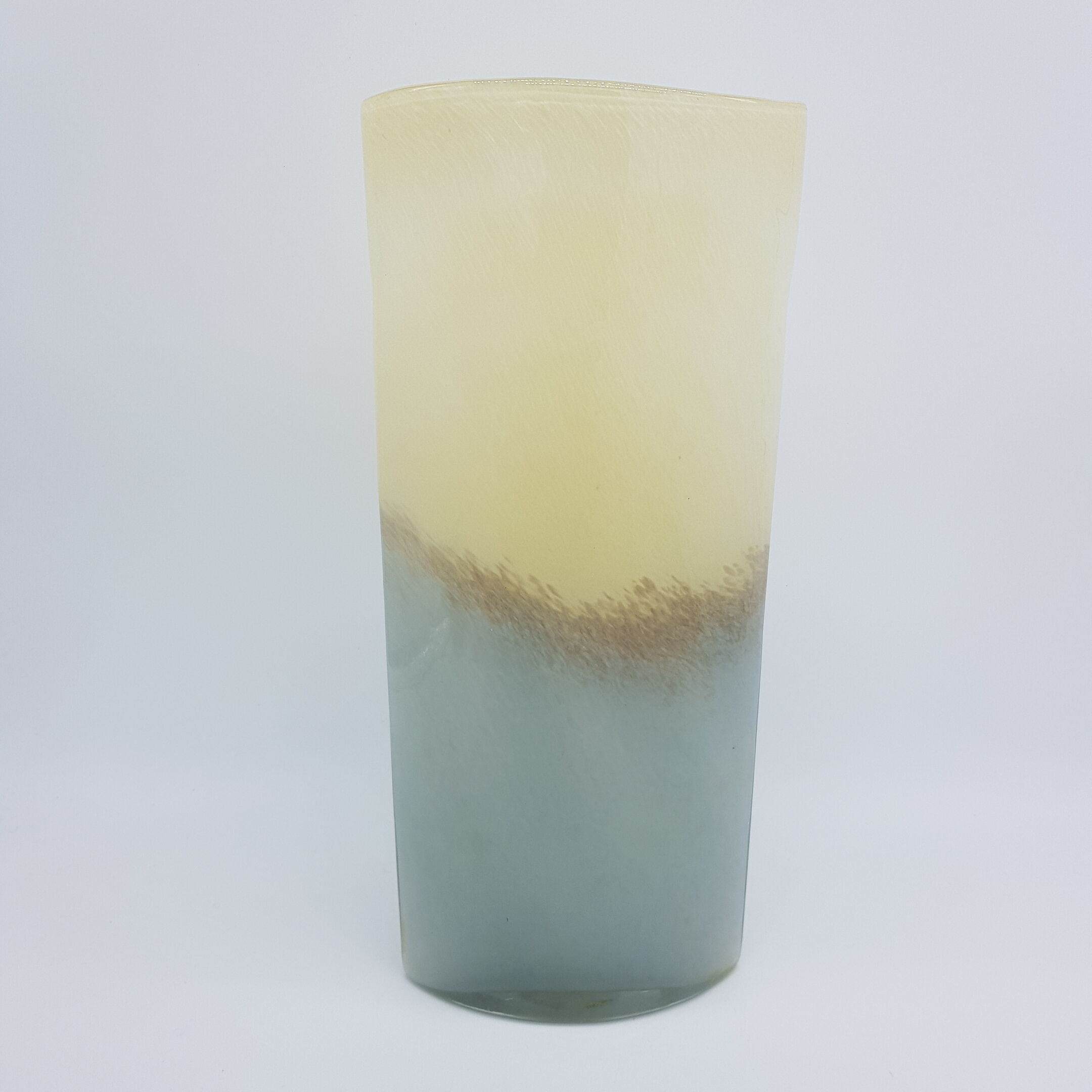 Vase en verre soufflé gris et beige