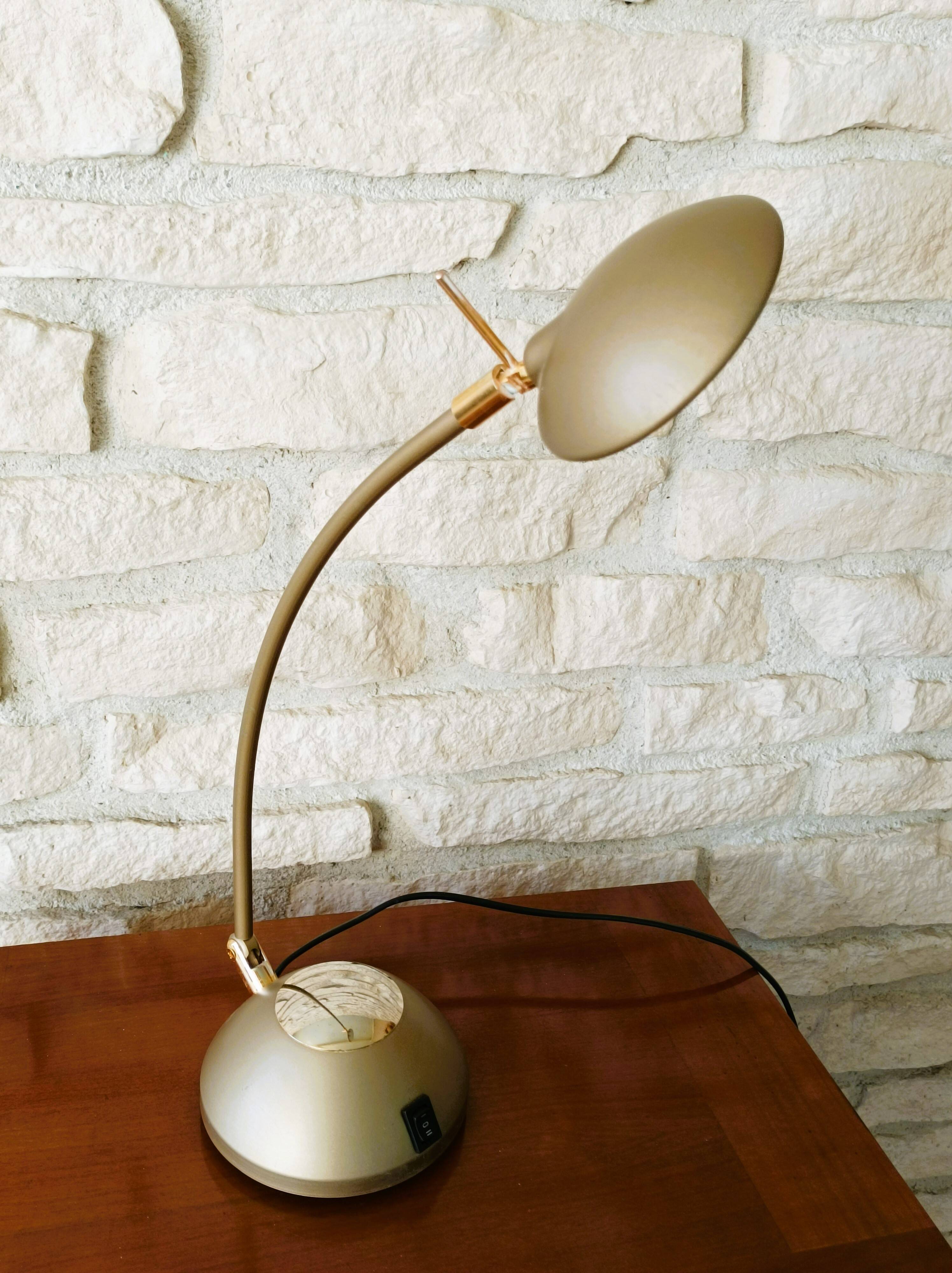 Lampe de bureau inclinable