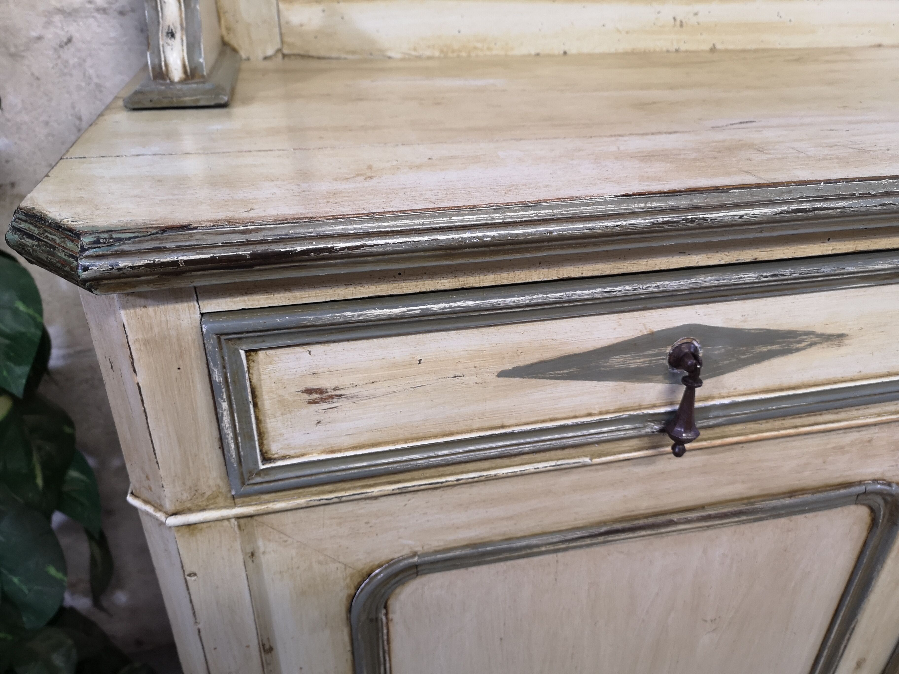 Buffet Saint Hubert Paris patina shabby gustavien XIX 19th