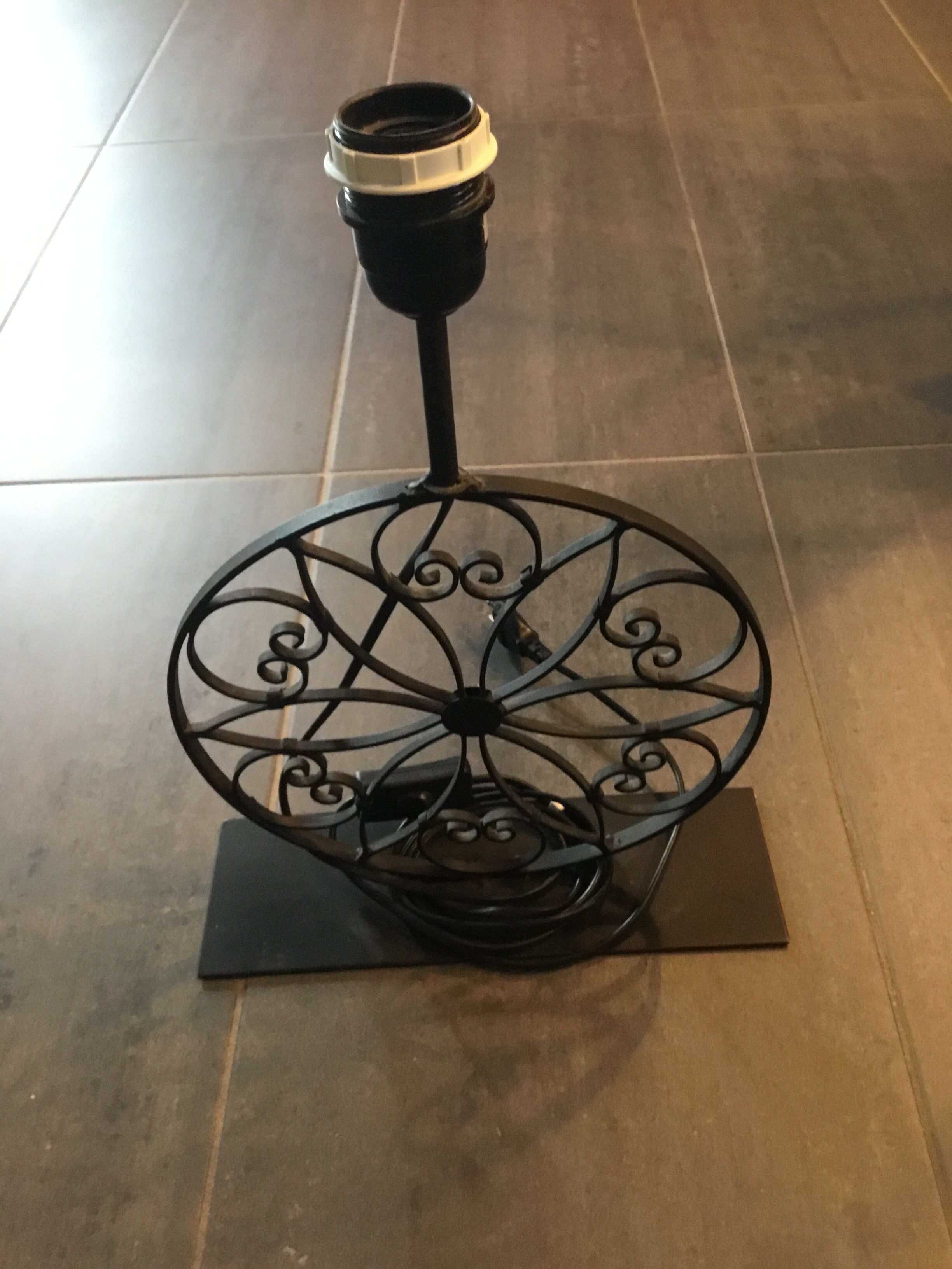 Wrought iron lamp foot