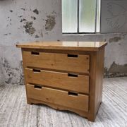 Commode en pin années 80 mobilier montagne