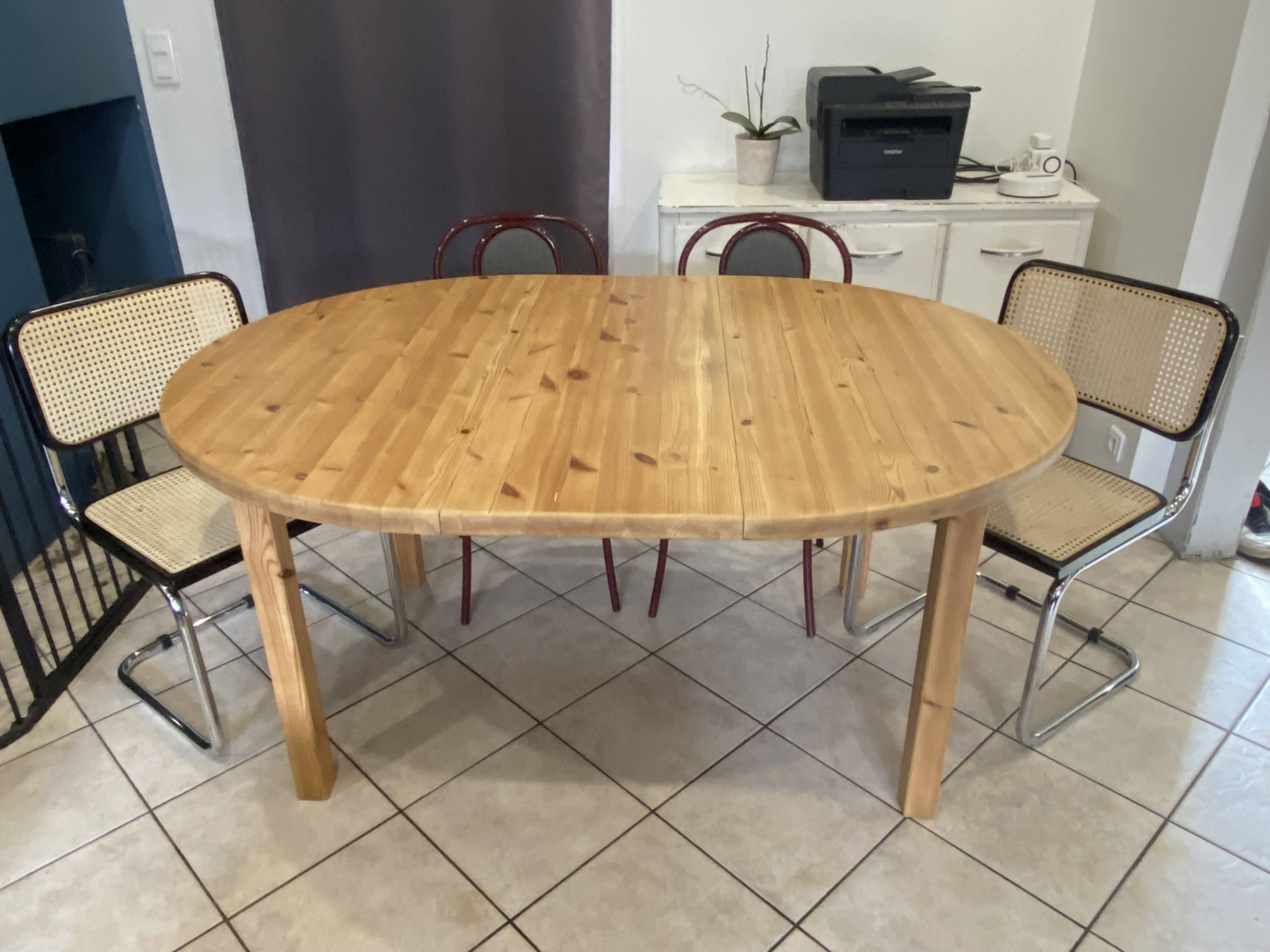 Round table 117cm extendable with a solid pine extension, vintage from the 1970s.