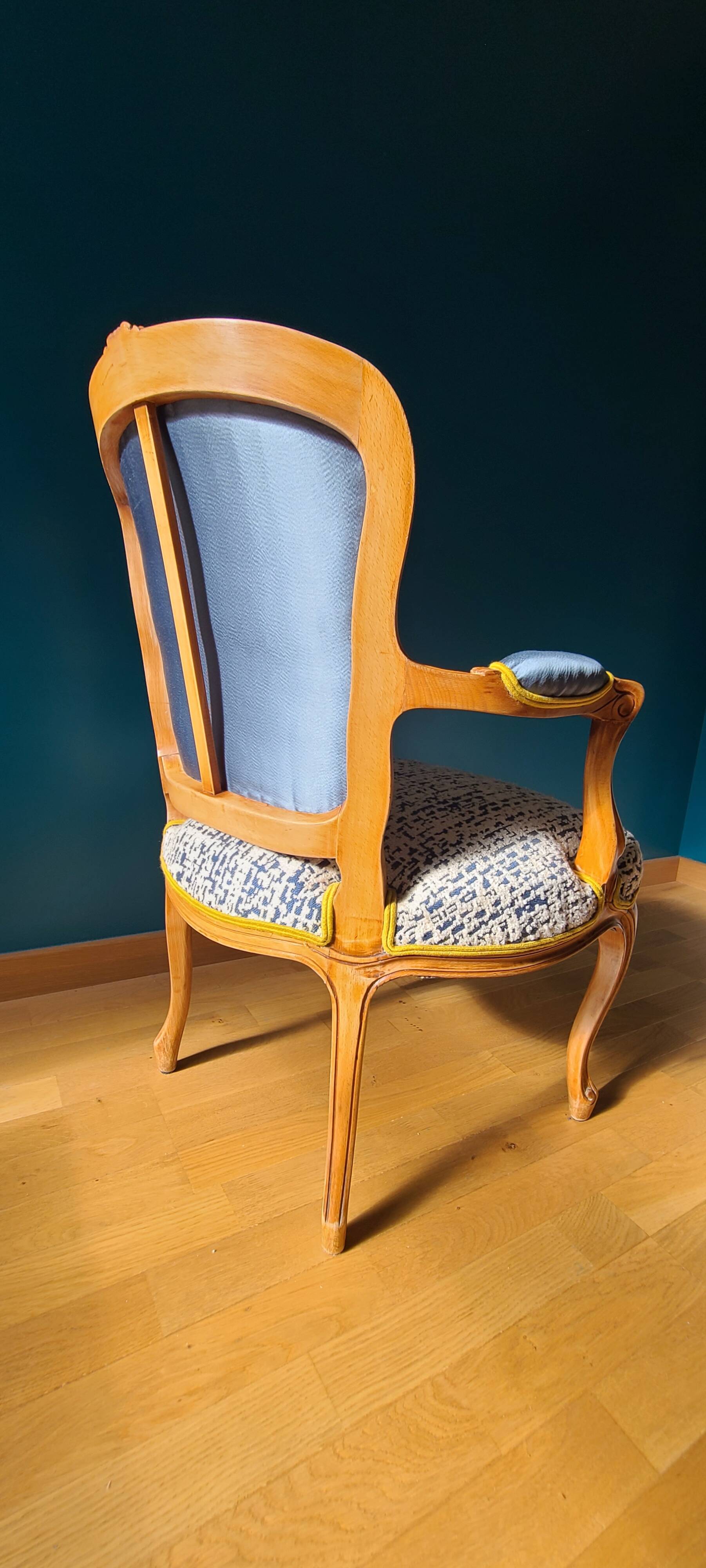 Fauteuil cabriolet Louis XV