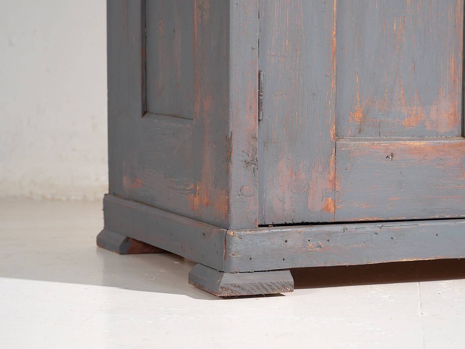 Small antique silver-grey cupboard (circa 1900) #29