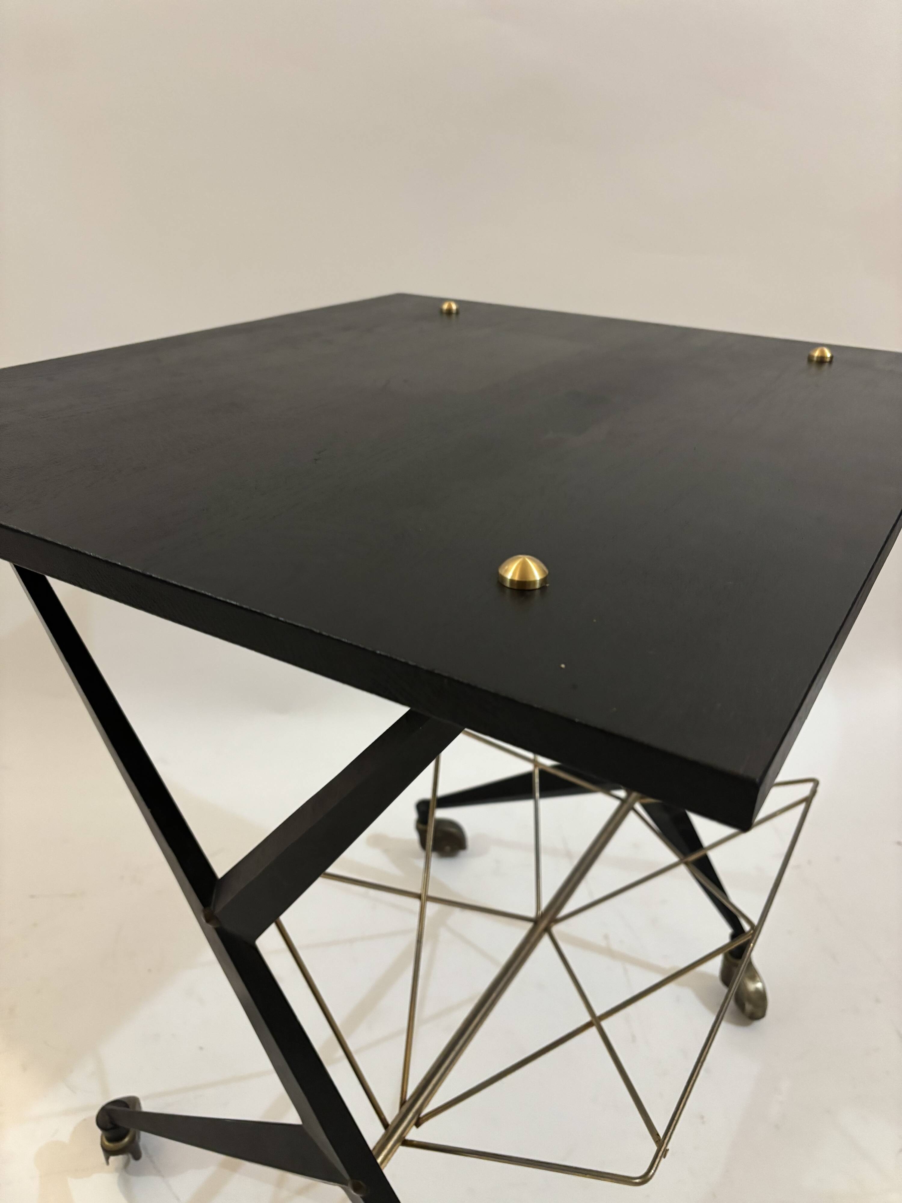 60s server in black and gold metal