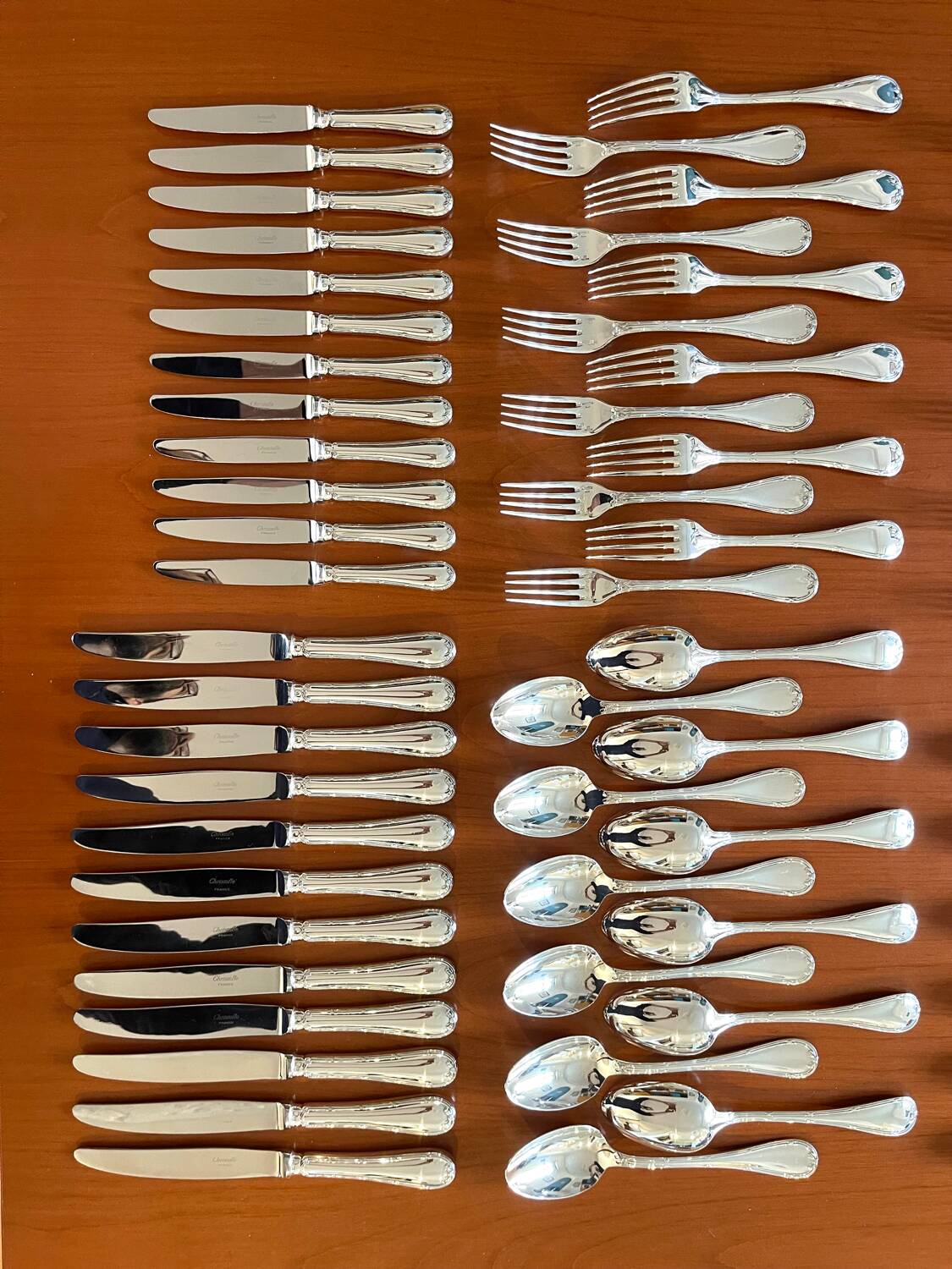 Christofle ribbons, 61-piece flatware set, excellent condition