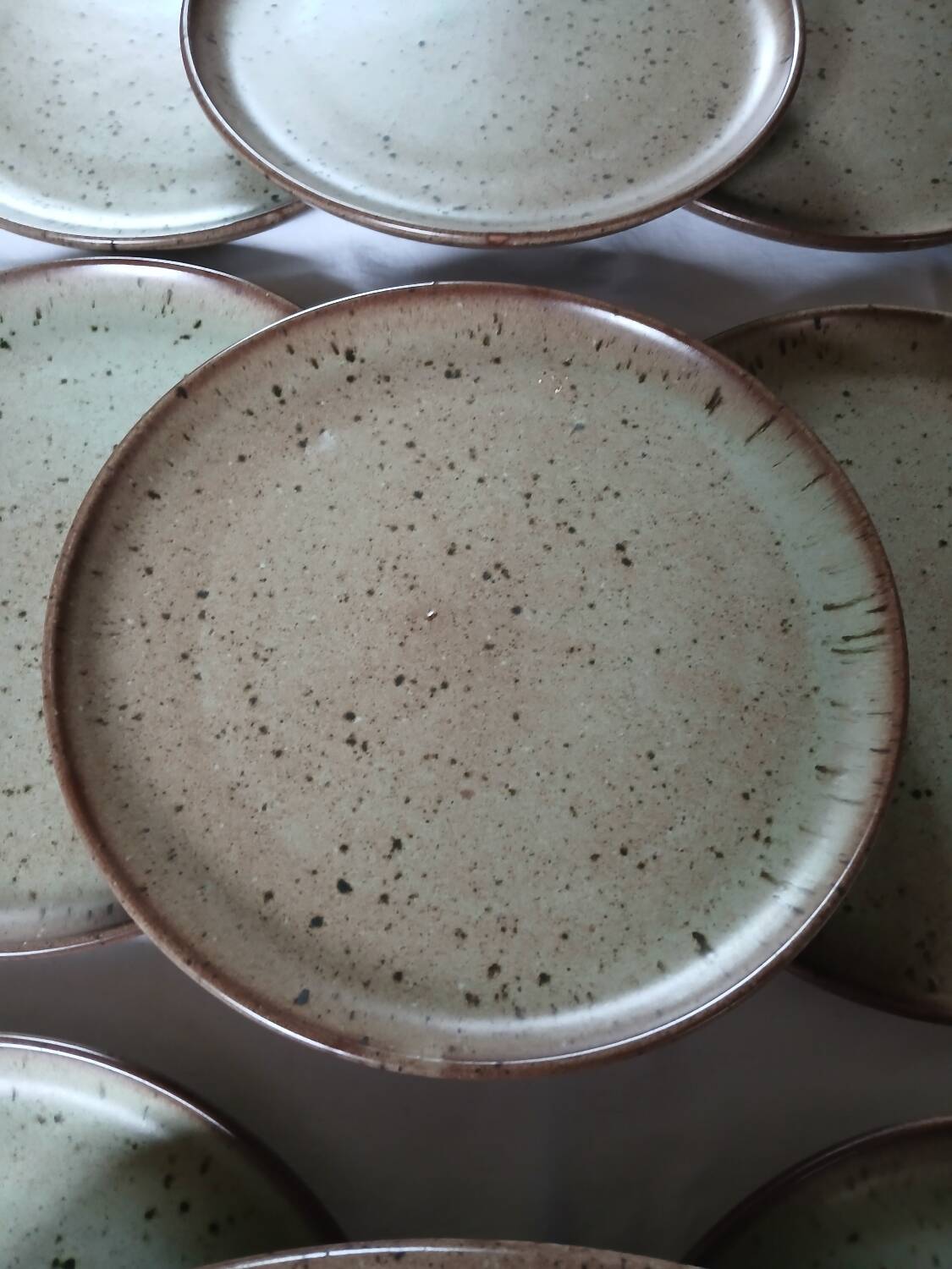 8 flat plates and 1 Vallauris dish